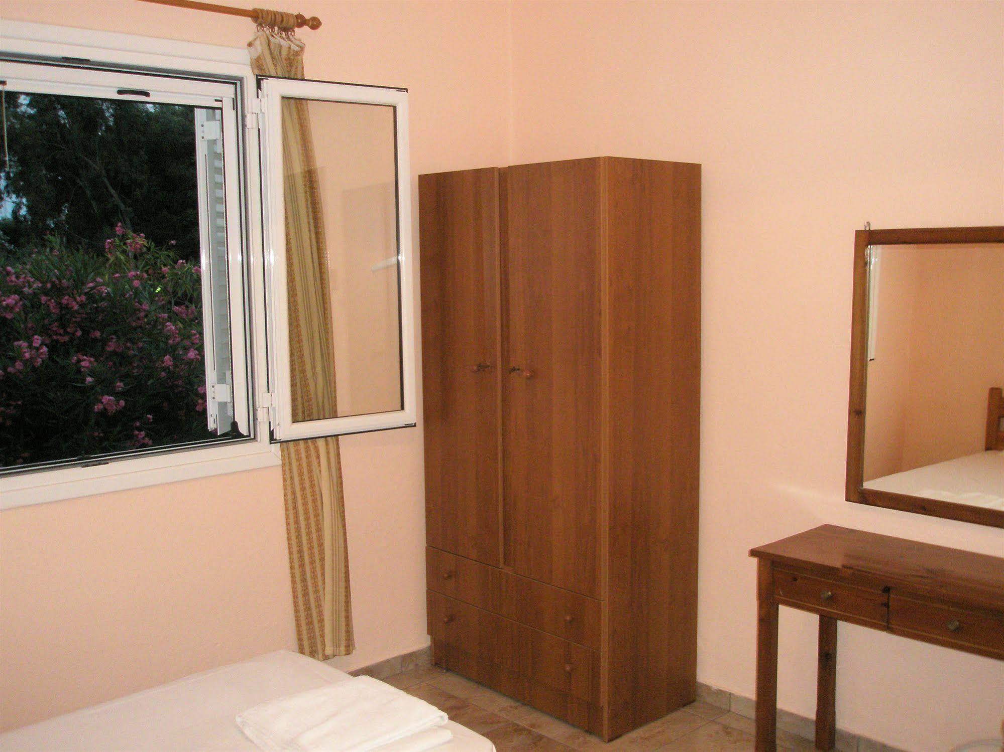 Faliraki Apartments 贝尼蔡斯 外观 照片