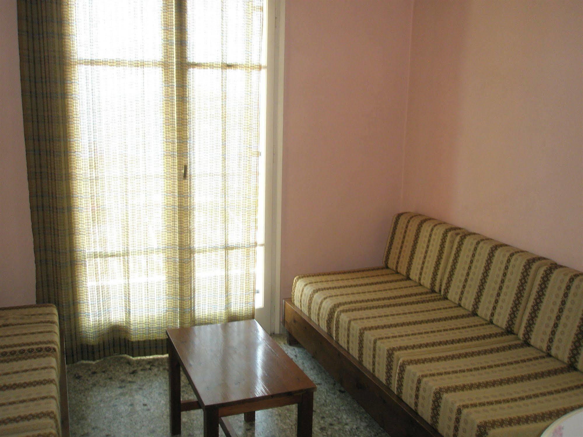 Faliraki Apartments 贝尼蔡斯 外观 照片